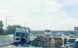 3 ô tô bị tai nạn liên hoàn trên cao tốc Hà Nội - Hải Phòng đều mới đăng kiểm