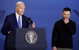 Đứng cạnh Tổng thống Ukraine Zelensky, ông Biden giới thiệu là… 'Tổng thống Putin'