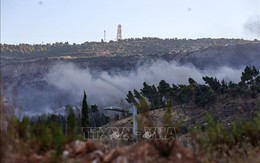 Hezbollah bắn 80 quả tên lửa vào miền Bắc Israel