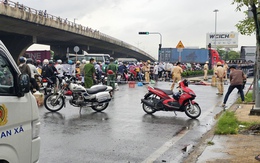Tai nạn nghiêm trọng giữa trời mưa ở huyện Bình Chánh