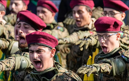 Hezbollah cảnh báo "sắc lạnh" Israel - Chuyên gia sửng sốt trước sức mạnh của lực lượng ở Lebanon