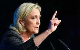 Bà Le Pen cáo buộc Tổng thống Macron chuẩn bị đảo chính hành chính