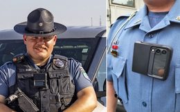 Galaxy Z Flip của Samsung bất ngờ xuất hiện ở vị trí lạ trên người cảnh sát