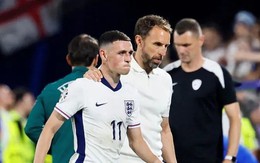 Phil Foden lên tiếng bênh vực HLV Southgate