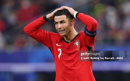 Ronaldo nhận điểm số thảm hại, bị chê "vô hại" trong ngày Bồ Đào Nha thua cay đắng