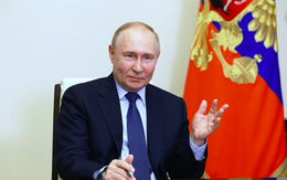 Tổng thống Nga Putin bình luận về màn tranh luận đầu tiên giữa ông Biden-Trump