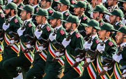 Iran tuyên bố chuẩn bị tấn công – Mỹ “bơm” viện trợ cho Israel