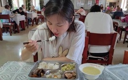 Người phụ nữ 38 tuổi ở Trung Quốc chuyển đến viện dưỡng lão sinh sống vì áp lực công việc