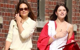 Suri Cruise đi học xa nhà, Katie Holmes tiết lộ phải "chữa" cô đơn bằng cách này