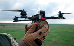 Trung Quốc bất ngờ hạn chế xuất khẩu máy bay không người lái cho Moscow