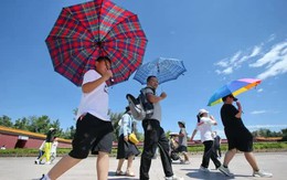 Trung Quốc: Các thành phố oi bức vì nắng nóng kỷ lục, vụ trồng lúa bị ảnh hưởng