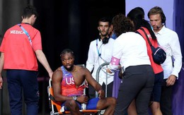 Mắc COVID-19, ngôi sao điền kinh Mỹ phải ngồi xe lăn sau khi giành huy chương