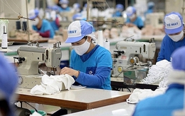 Lương trung bình công nhân cao gấp rưỡi thế giới, ngành dệt may Việt mất lợi thế chi phí nhân công rẻ, lấy gì để hút luồng đầu tư chuyển dịch từ Trung Quốc?