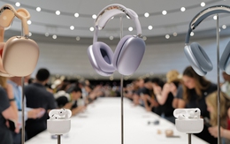 Trên tay Apple AirPods 4 và AirPods Max: Bản thường cũng có ANC, bản Pro thêm tính năng trợ thính, bản Max nâng cấp nhẹ