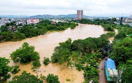 Một chuỗi nhà thuốc sơ cứu, phát thuốc miễn phí cho người dân chịu ảnh hưởng của bão Yagi