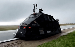 Bí mật đằng sau 'Quái thú săn bão' Dominator 3: Làm thế nào chiếc xe này có thể chống chịu sức gió hơn 516 km/h?