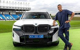 Chùm ảnh: Dàn sao Real Madrid được tặng siêu xe BMW