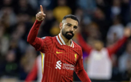 Salah lập công, Liverpool vượt mặt Man City, Arsenal