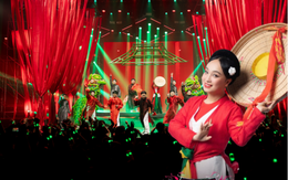 Nữ NSND là Phó Giám đốc gây bão MXH khi hát chèo cùng các "Anh trai vượt ngàn chông gai", tuổi 49 viên mãn bên chồng cũng làm Giám đốc nhà hát