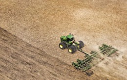 Tưởng ‘vỡ bẫm’ nhờ vụ mùa bội thu chưa từng có trong lịch sử, nông dân tại siêu cường kinh tế lại thua lỗ nặng, thu nhập chạm đáy hơn 40 năm, chưa tìm thấy lối thoát thì sắp vướng 'đá tảng' mới