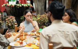 Sếp mời cả phòng đi ăn tất niên, đồng nghiệp đột nhiên yêu cầu ‘‘Thưởng Tết cao thì phải khao’’: Cách tôi ‘‘đáp trả’’ khiến cấp trên hài lòng