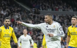 Mbappe rực sáng, Real Madrid lần đầu leo lên đỉnh bảng