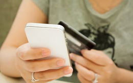 Trung Quốc: Chỉ với một cú "chạm" điện thoại vào thẻ ngân hàng, tiền trong tài khoản bay màu trong tích tắc