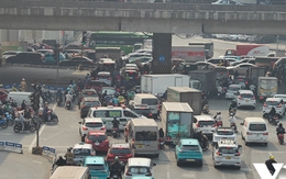 Sau 3 ngày tổ chức lại, “điểm nóng“ ùn tắc ở Thanh Xuân vẫn chưa "hạ nhiệt"