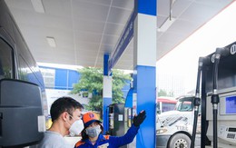 Lùi thời gian điều chỉnh giá xăng dầu do trùng nghỉ Tết