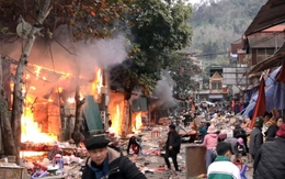 Cháy Chợ Trung tâm huyện Yên Minh ở Hà Giang
