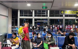 Cảnh tượng bất ngờ ở sân bay Tân Sơn Nhất ban đêm