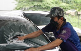 Nghề 'hốt bạc' dịp Tết, thợ làm không ngơi tay