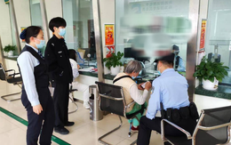 Một mình chăm mẹ chồng suốt 10 năm, đến khi bà qua đời, tôi bị cảnh sát tìm đến tận nhà mà ngỡ ngàng trước yêu cầu được đưa ra