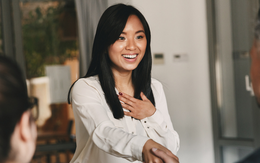 Nếu bạn không làm 8 điều này khi nói chuyện thì xin chúc mừng: Bạn là người có EQ cao!