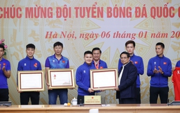 Xuân Son, Quang Hải và 4 cầu thủ ĐT Việt Nam được tặng Huân chương lao động sau khi vô địch AFF Cup 2024