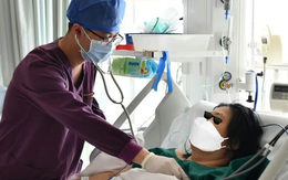 Ngồi tàu 16 tiếng, người phụ nữ ngừng tim