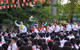 Bất ngờ số tiền của một học sinh lớp 7 ủng hộ đồng bào vùng lũ miền Bắc