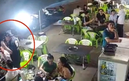 CLIP: Bị cô gái từ chối uống bia, người đàn ông làm càn khiến cả quán náo loạn
