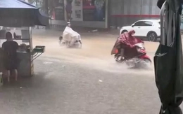 Hà Nội xuất hiện hơn 10 điểm ngập sau trận mưa sáng 11/10