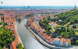 Quốc gia có thể chỉ tăng trưởng 0,8% lại đang “ngập” trong nợ, hiện vượt qua cả GDP