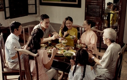 Trong mâm cơm, ông bà mẫu mực điển hình sẽ luôn dặn con cháu 7 điều này