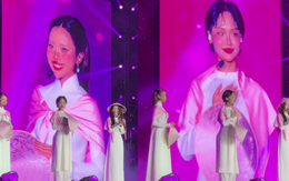 Concert Em Xinh Say Hi ở Mỹ Đình: Miu Lê đứng im như tượng, mãi mới chịu hát