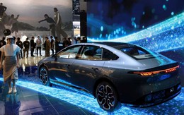 Thua lỗ, thị phần sụt mạnh, nhiều nhà sản xuất ô tô toàn cầu vẫn ‘bám trụ’ đến cùng tại Trung Quốc – Hoá ra là vì điều khó tin này