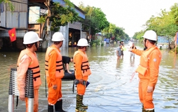 Nước sông rút chậm, Hà Nội còn gần 10.000 khách hàng chưa được cấp điện