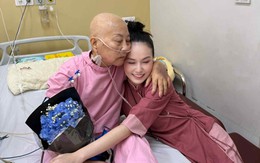 Tuấn Hưng: Con muốn khóc thật to, gục xuống bên mẹ và nói rằng "con sợ lắm"