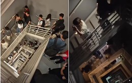 Nhân viên tan làm phải đi bộ 106 tầng vì thang máy hỏng