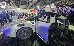 Lần đầu xuất hiện ngoài đời xe tự lái hoàn toàn đầu tiên trên thế giới do VinFast sản xuất