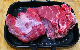 Khi mua thịt bò, bạn nên chọn loại "treo" hay "trưng bày"? Hãy ghi nhớ 4 điều này để tránh bị lừa bởi người bán thịt