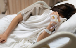 Mới 35 tuổi đã mắc ung thư giai đoạn cuối: Bác sĩ chỉ ra “thủ phạm”, không phải hút thuốc hay uống rượu