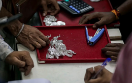 Không phải vàng, một loại tài sản khác đang tạo ra cơn địa chấn từ Á sang Âu: Trung tâm giao dịch lớn nhất thế giới cạn kiệt nguồn cung, chi phí vay tăng sốc 200%